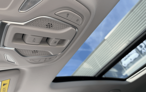 mg-motor-zs-1-5-hybrid-197ch-luxury - 1024404713