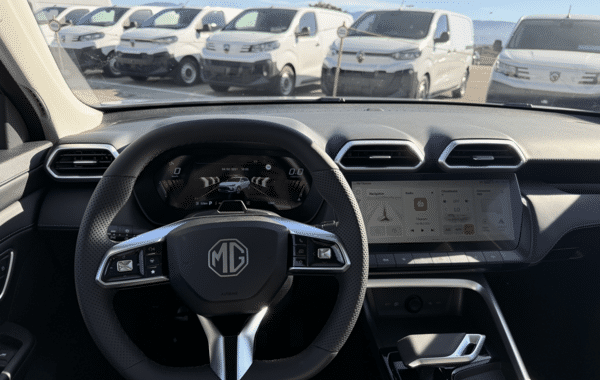 mg-motor-zs-1-5-hybrid-197ch-luxury - 1024404713