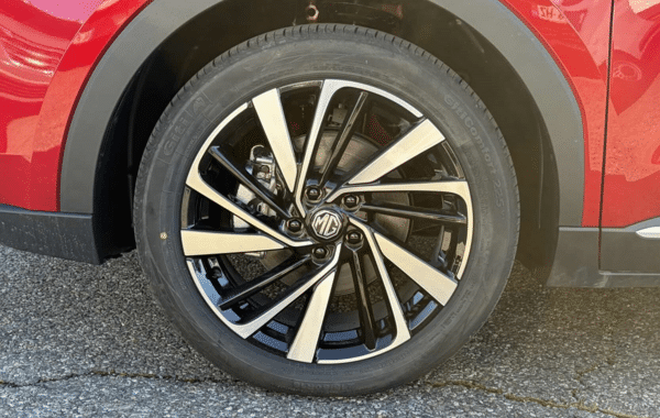 mg-motor-zs-1-5-hybrid-197ch-luxury - 1024434713
