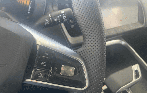 mg-motor-zs-1-5-hybrid-197ch-luxury - 1024474713