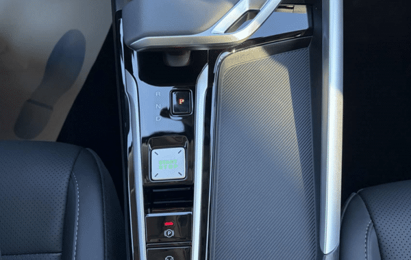 mg-motor-zs-1-5-hybrid-197ch-luxury - 1024504713
