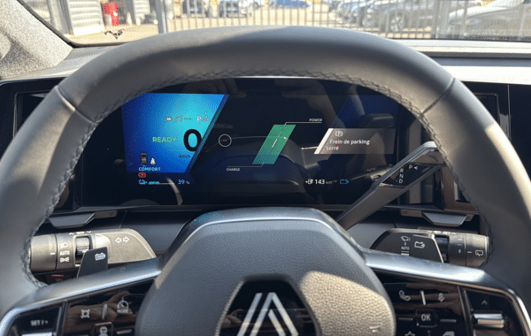 renault-scenic-v-e-tech-electric-170ch-techno-autonomie-confort-24 - 1024864713