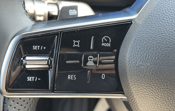 renault-scenic-v-e-tech-electric-170ch-techno-autonomie-confort-24 - 1024864713