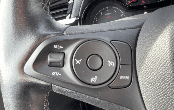 opel-corsa-1-2-turbo-100ch-design-tech - 1025034713