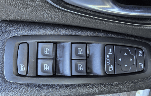 renault-scenic-iv-1-7-blue-dci-120ch-business-edc - 1025444713