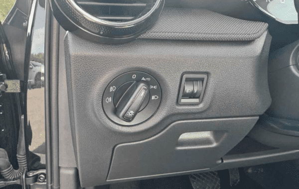 skoda-fabia-1-0-tsi-evo2-116ch-selection-dsg7 - 1025564713