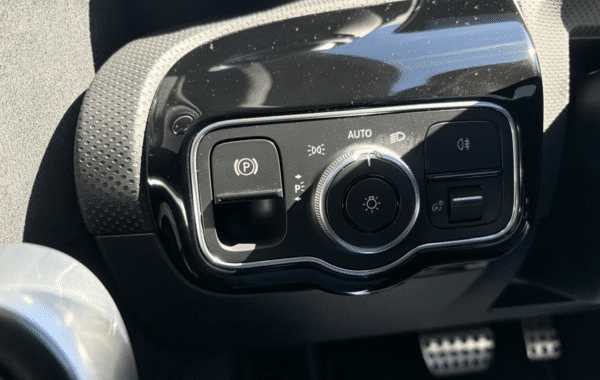 mercedes-classe-a-200-163ch-amg-line-7g-dct-9cv - 1025734713