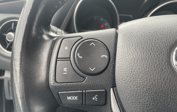 toyota-auris-1-2-turbo-116ch-design - 1025764713