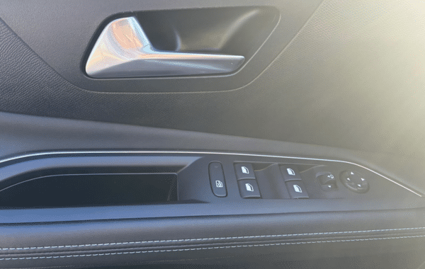 peugeot-3008-1-5-bluehdi-130ch-s-s-allure-pack-eat8 - 1025804713