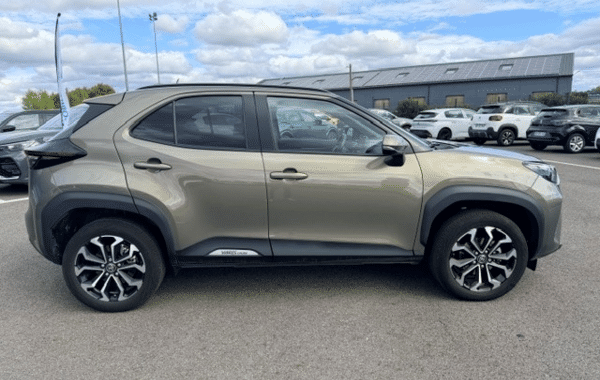 toyota-yaris-cross-116h-design-my21 - 1026504713