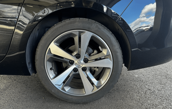 peugeot-308-sw-1-2-puretech-130ch-allure-s-s - 1026794713