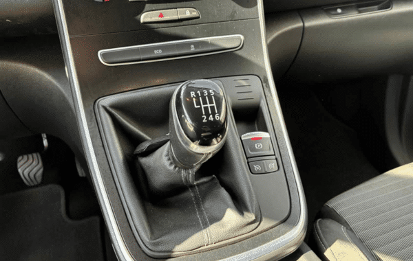renault-grand-scenic-iv-1-7-blue-dci-120ch-intens - 1028064713
