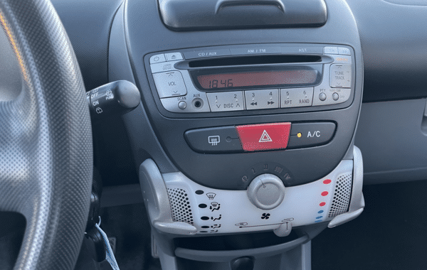 toyota-aygo-1-0-vvt-i-68ch-confort-5p - 1028814713