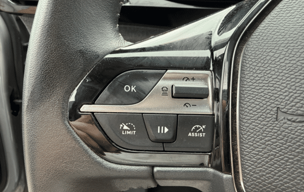 peugeot-308-1-2-puretech-130ch-s-s-allure-eat8 - 1031204713