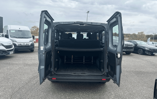 renault-trafic-iii-combi-l2-2-0-blue-dci-150ch-s-s-zen-9-places - 1031584713