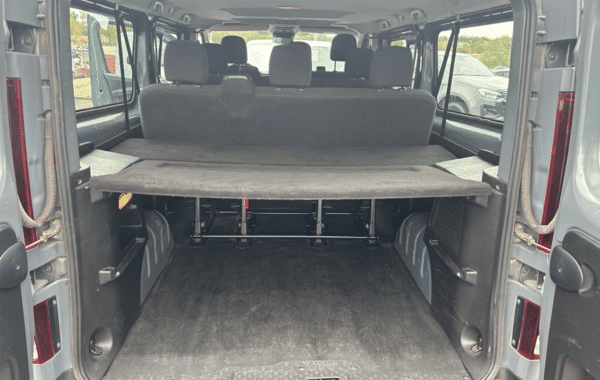 renault-trafic-iii-combi-l2-2-0-blue-dci-150ch-s-s-zen-9-places - 1031584713