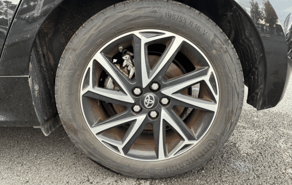 toyota-yaris-116h-design-5p-my22 - 1032364713