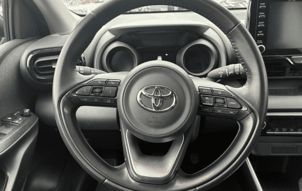 toyota-yaris-116h-design-5p-my22 - 1032364713