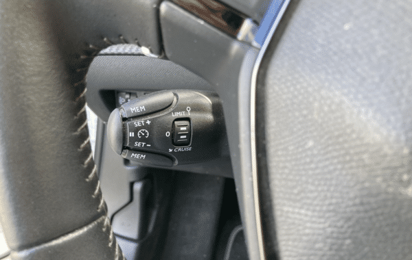 peugeot-2008-1-5-bluehdi-130ch-s-s-allure-eat8 - 1033064713