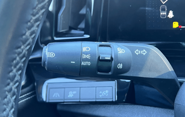 renault-austral-1-3-tce-mild-hybrid-160ch-techno-auto-23 - 1033184713