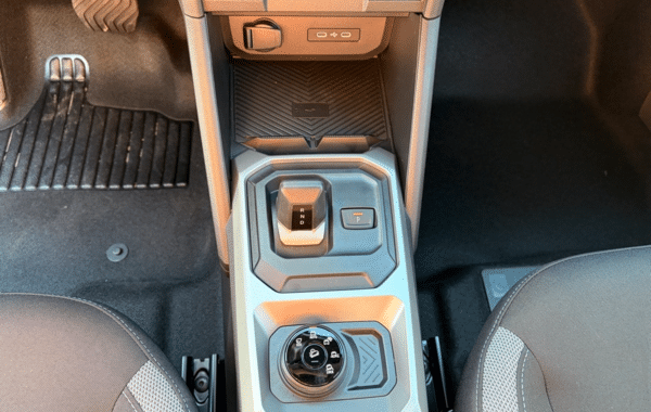 dacia-duster-1-2-hybrid-g-150ch-journey-4x4 - 1033944713