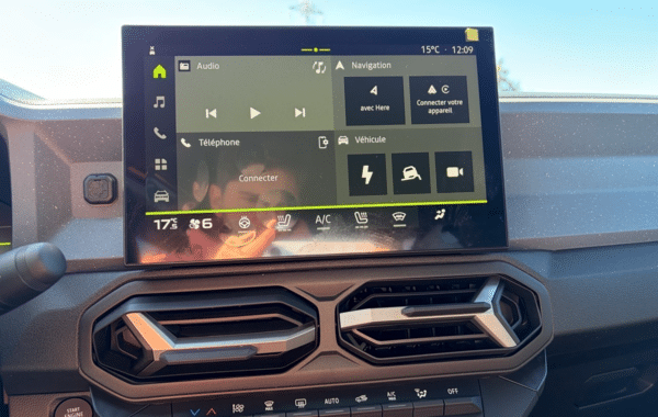 dacia-duster-1-2-hybrid-g-150ch-journey-4x4 - 1033994713