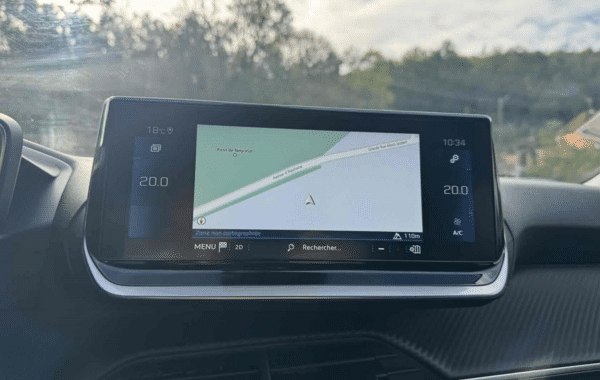 peugeot-2008-1-2-puretech-130ch-s-s-allure-eat8 - 1034874713