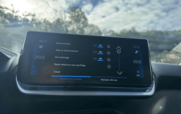 peugeot-2008-1-2-puretech-130ch-s-s-allure-eat8 - 1034874713