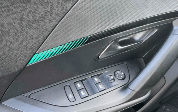 peugeot-2008-1-2-puretech-130ch-s-s-allure-eat8 - 1034874713