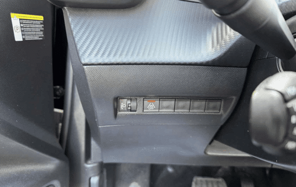 peugeot-2008-1-2-puretech-130ch-s-s-allure-eat8 - 1034874713