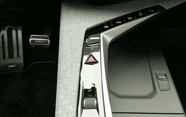 peugeot-5008-hybrid-145ch-gt-e-dcs6 - 1035304713