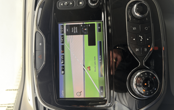 renault-captur-1-5-dci-90ch-stop-start-energy-intens-eco2 - 1036334713