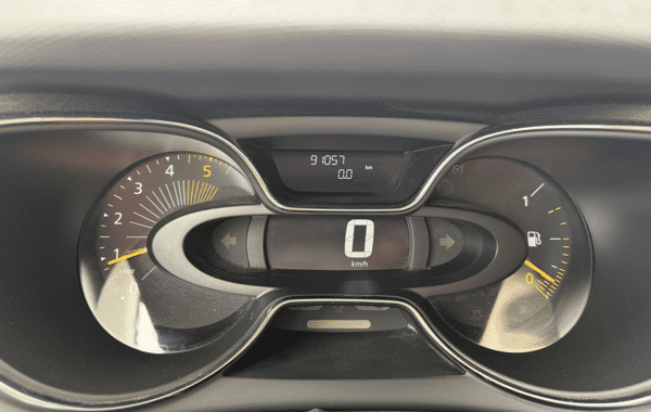 renault-captur-1-5-dci-90ch-stop-start-energy-intens-eco2 - 1036334713