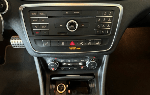 mercedes-cla-shooting-brake-45-amg-381ch-4matic-speedshift-dct - 569344713