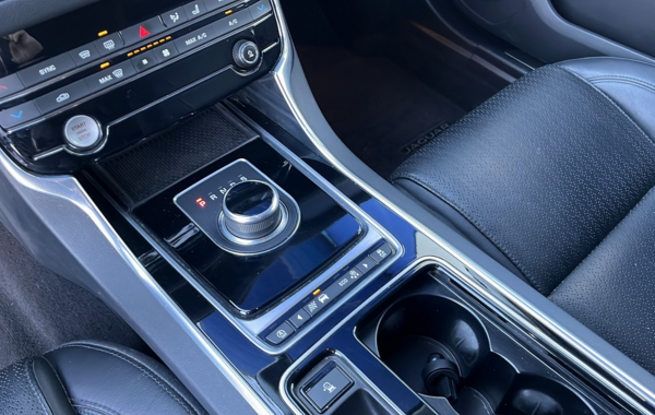 jaguar-xf-sportbrake-2-0d-180ch-business-prestige-bva - 619204713