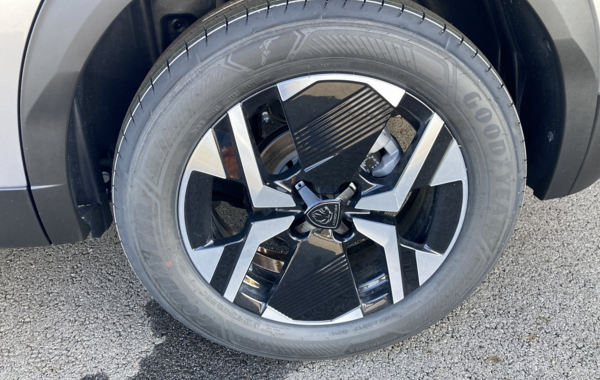 peugeot-2008-1-2-puretech-130ch-s-s-allure-eat8 - 705964713