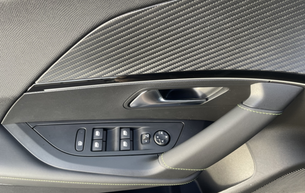 peugeot-2008-1-2-puretech-130ch-s-s-gt-eat8 - 709504713