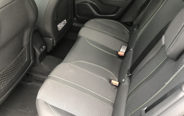 peugeot-2008-1-2-puretech-130ch-s-s-gt-eat8 - 709514713