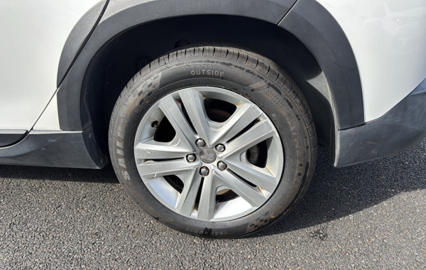 peugeot-2008-1-2-puretech-110ch-e6-c-signature-s-s-eat6 - 718224713