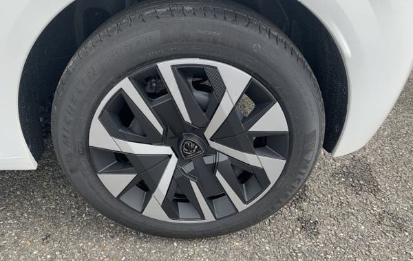 peugeot-208-1-2-puretech-75ch-s-s-active - 719424713