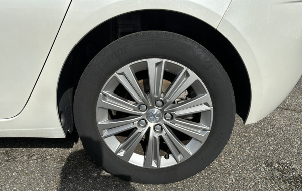 peugeot-308-1-2-puretech-130ch-e6-3-s-s-allure - 722744713