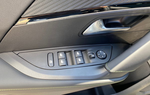peugeot-2008-1-2-puretech-130ch-s-s-gt-eat8 - 752044713
