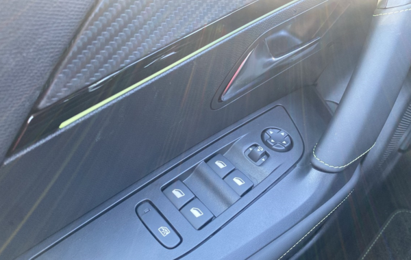 peugeot-2008-1-2-puretech-130ch-s-s-gt-eat8 - 752104713