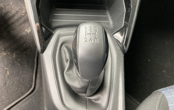 peugeot-208-1-2-puretech-75ch-s-s-like - 756054713