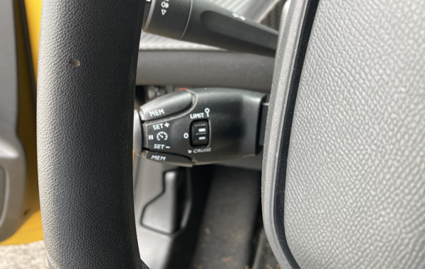 peugeot-208-1-2-puretech-75ch-s-s-like - 756054713
