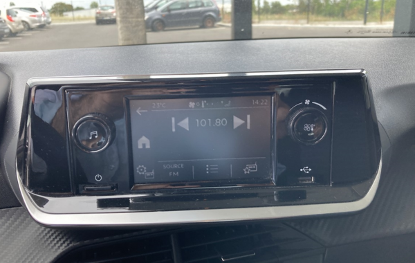 peugeot-208-1-2-puretech-75ch-s-s-like - 756054713