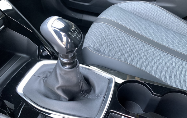 peugeot-2008-1-2-puretech-100ch-s-s-allure - 765614713