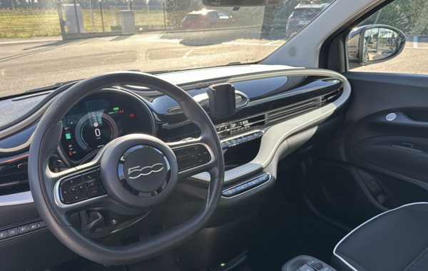 fiat-500-e-95ch-action - 773874713