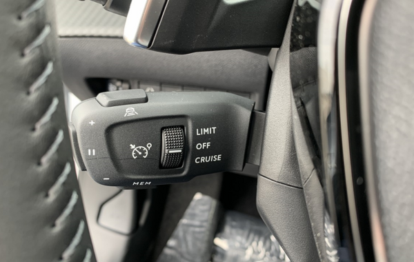 peugeot-2008-1-2-puretech-130ch-s-s-allure-eat8 - 774574713