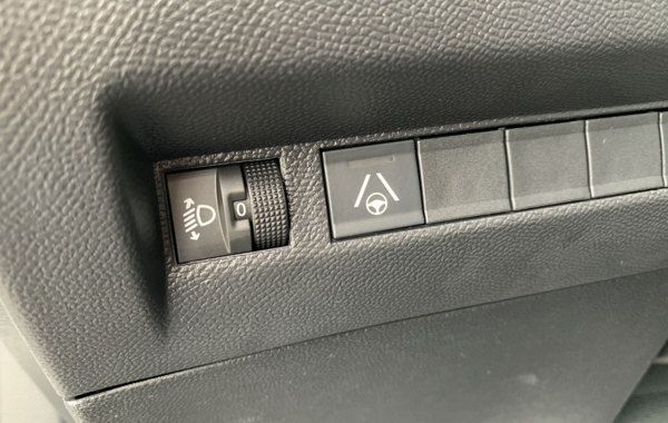 peugeot-2008-1-2-puretech-130ch-s-s-allure-eat8 - 774574713